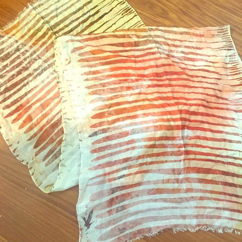 NWT Dar Lin linen scarf shawl wrap